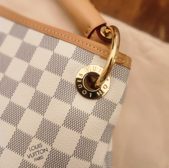 Checkered Handbag - Picture 5 of 6